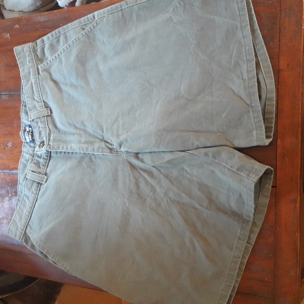 Denver Hayes size 32 shorts green